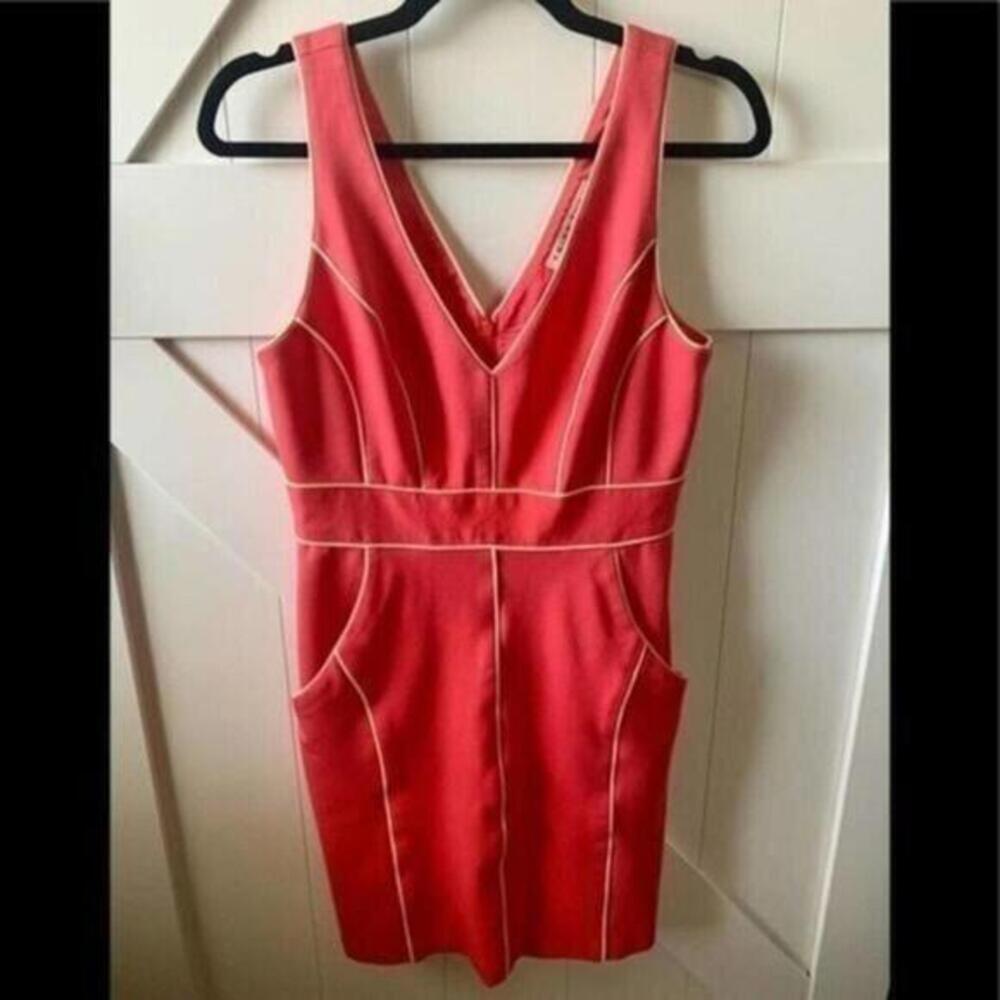 Trina Turk V-neck Lined Sleeveless Dress - size 6